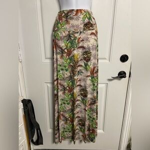 T20a- LILIKOI Tropical Print A-Line Pull-On Maxi Skirt